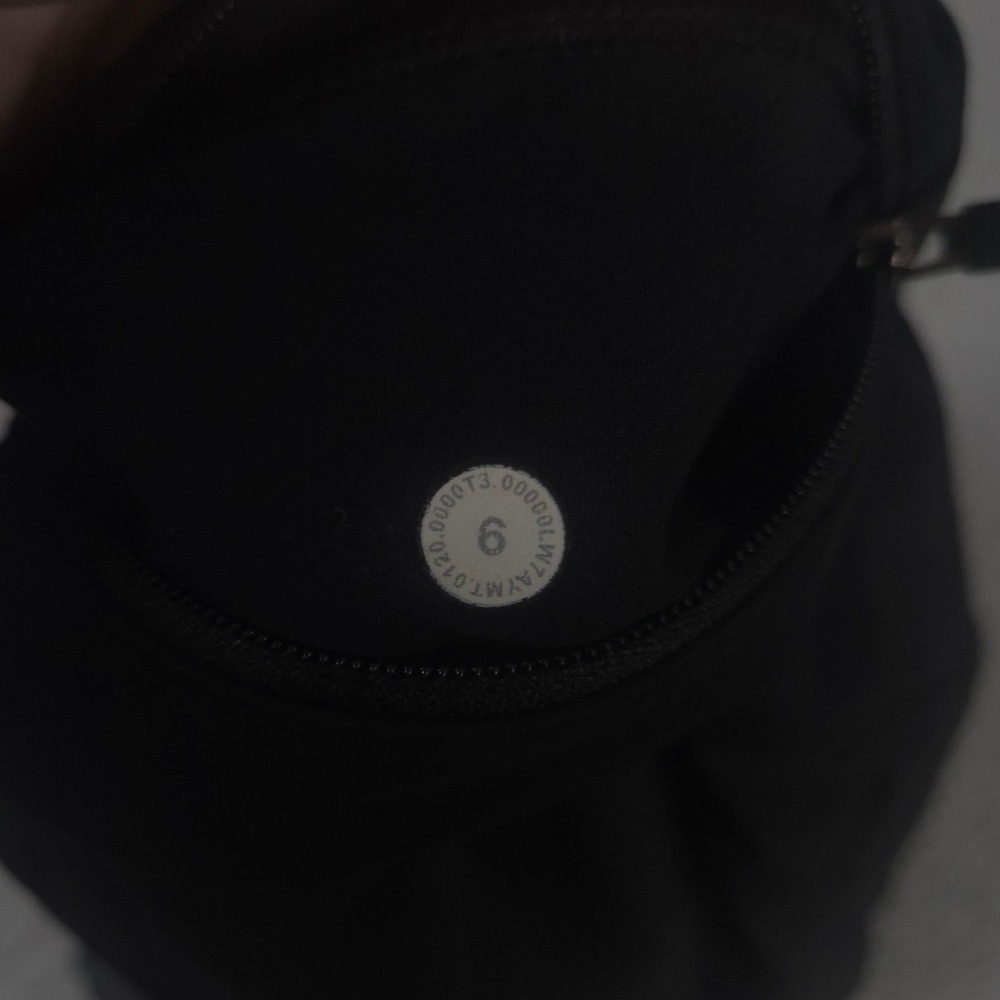 Lululemon Shorts Womens 6 Black Hotty Hot High-Rise Lined 4" Running Gym Workout - Picture 8 of 11